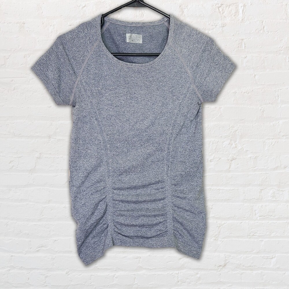 Athleta Fast Track Seamless Heather Gray Short sleeve shirt size Small
